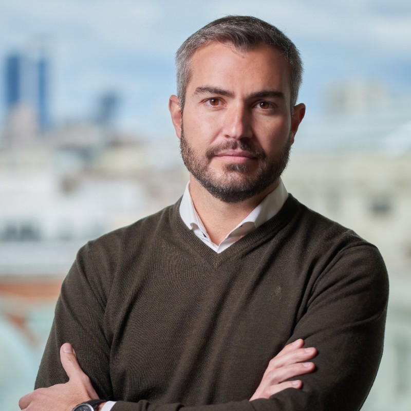 Adrian Viñuales